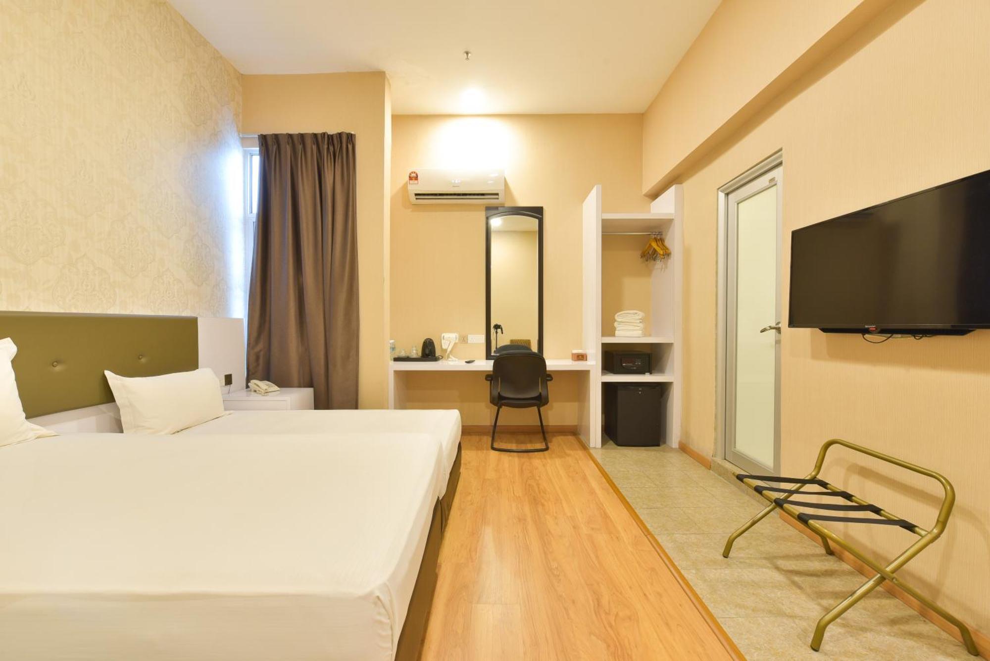 Townhouse Oak Hotel Holmes Johor Jaya Джохор-Бару Екстер'єр фото
