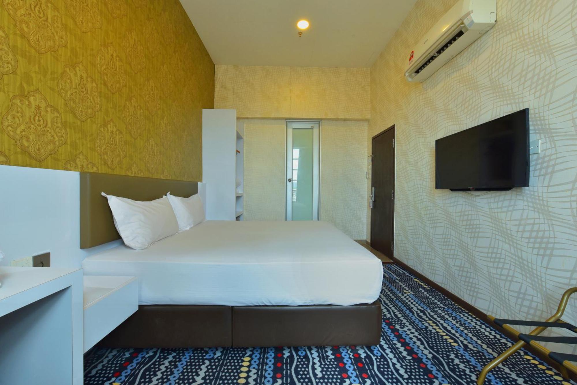 Townhouse Oak Hotel Holmes Johor Jaya Джохор-Бару Екстер'єр фото