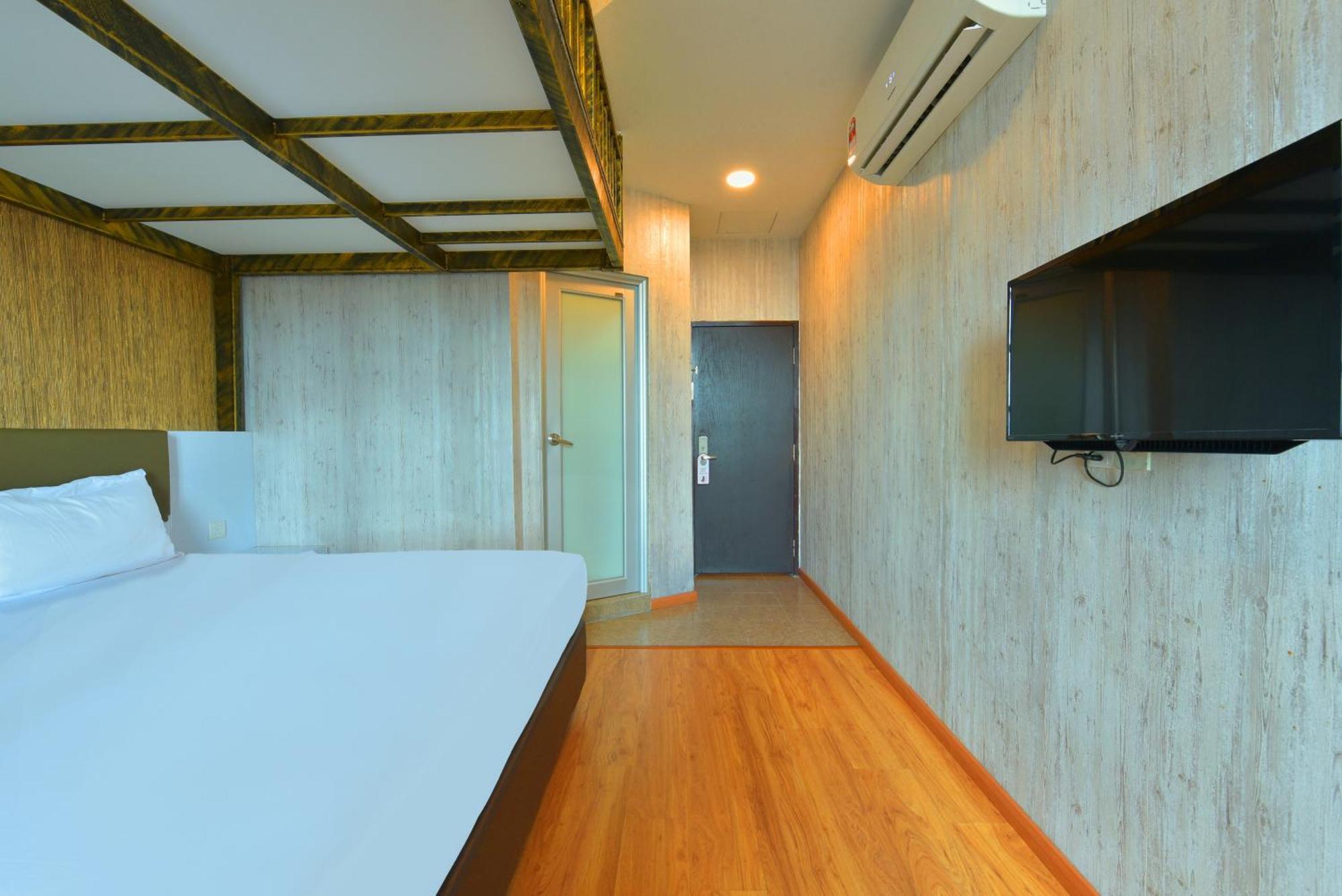 Townhouse Oak Hotel Holmes Johor Jaya Джохор-Бару Екстер'єр фото