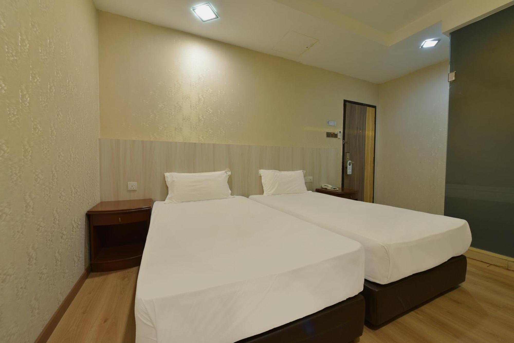 Townhouse Oak Hotel Holmes Johor Jaya Джохор-Бару Екстер'єр фото