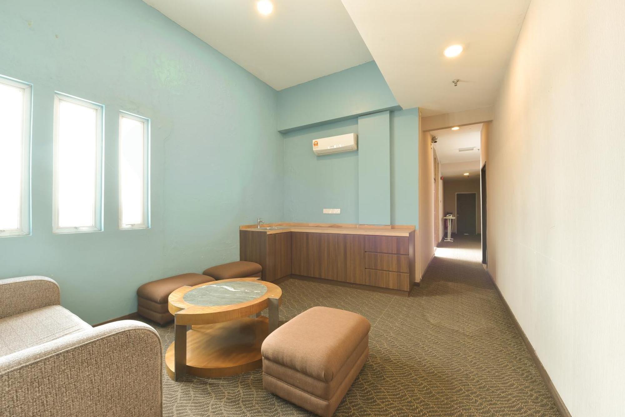 Townhouse Oak Hotel Holmes Johor Jaya Джохор-Бару Екстер'єр фото