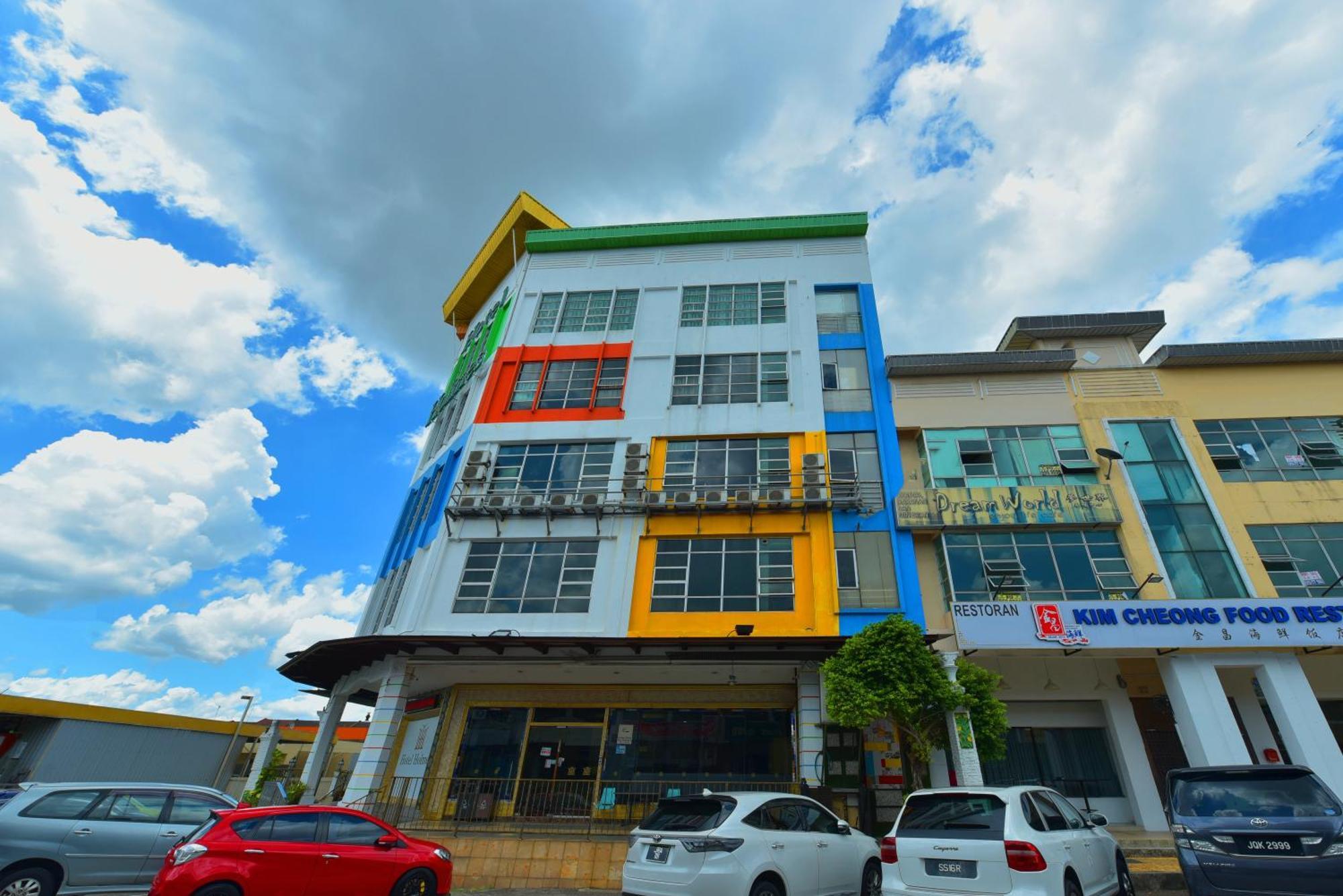 Townhouse Oak Hotel Holmes Johor Jaya Джохор-Бару Екстер'єр фото