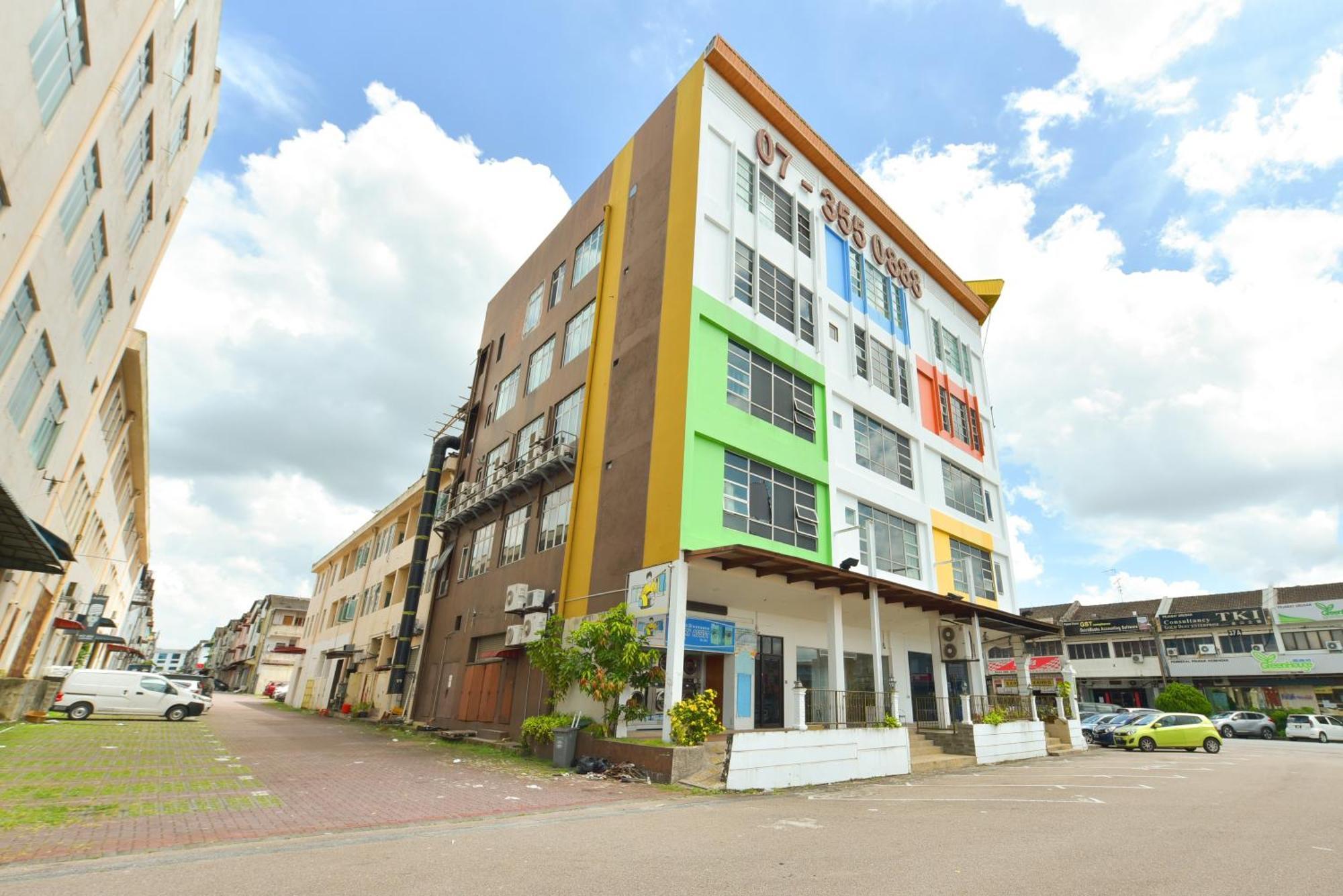 Townhouse Oak Hotel Holmes Johor Jaya Джохор-Бару Екстер'єр фото